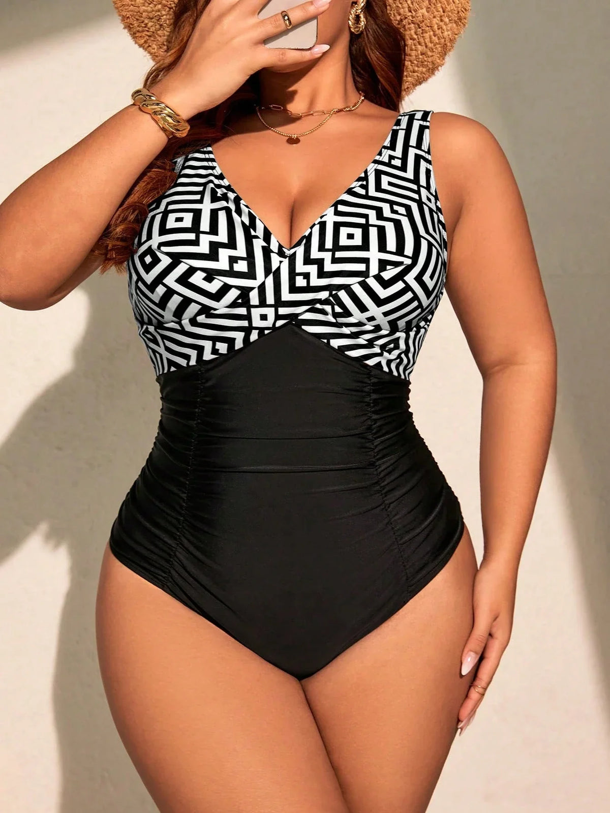 Maiô Geométrica Plus Size